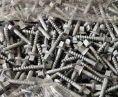 Pic de vis du système de fixation ferroviaire