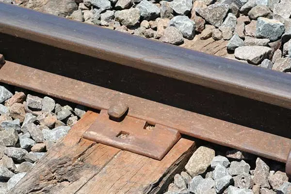 SPET SS41 Rail Pike pour la voie ferrée